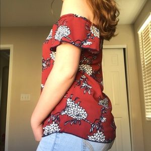 Discreet Cold Shoulder Top